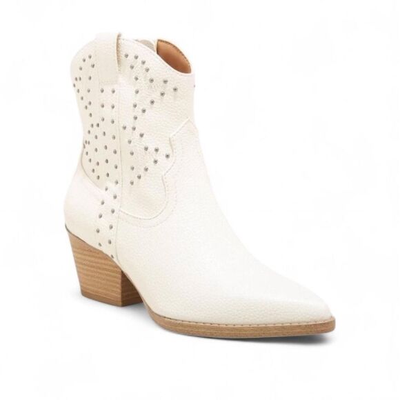 Universal Thread Shoes - Universal Thread Women's White and Cream Boots 6.5